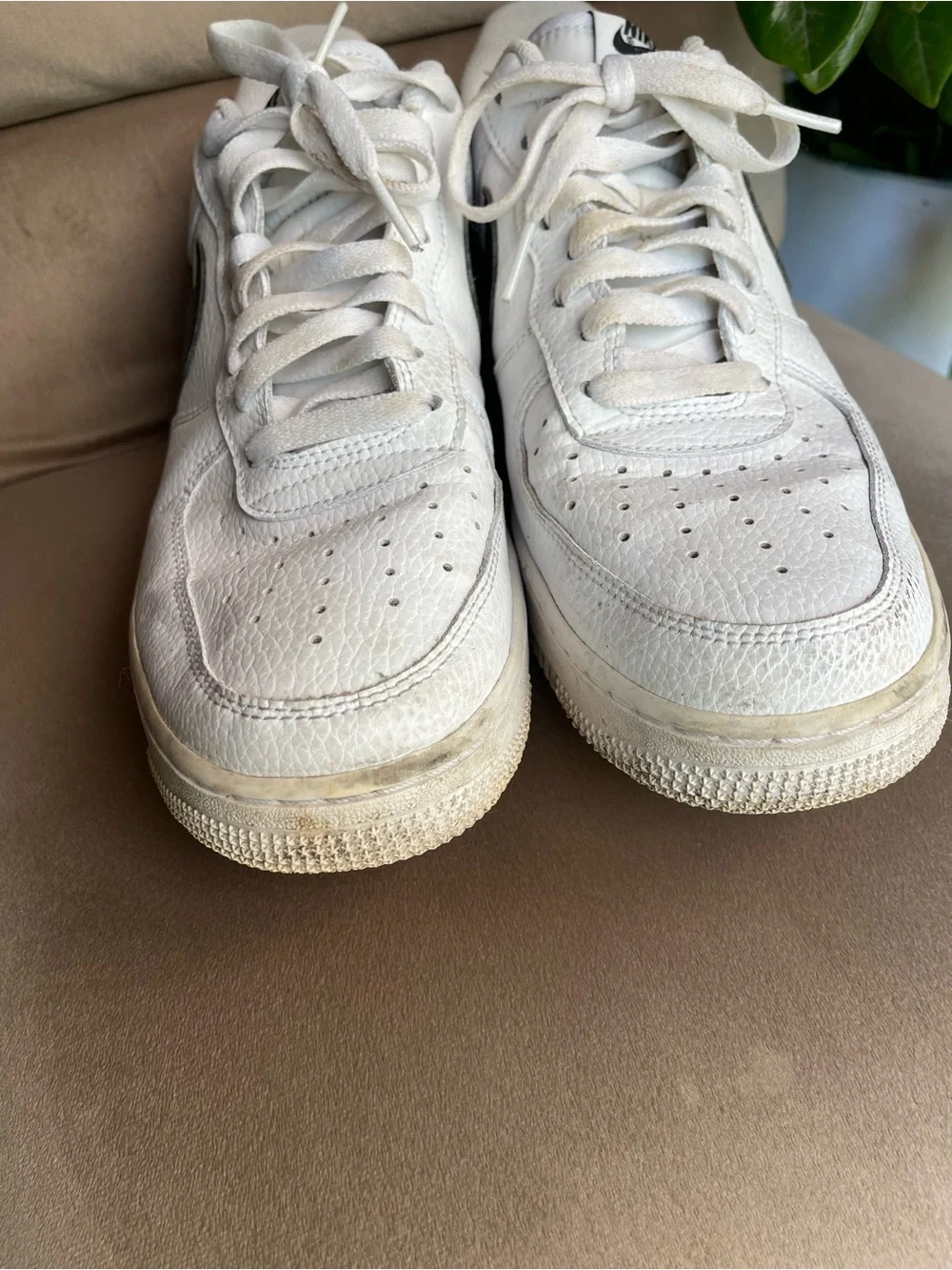 Nike Air Force 1 Low-Top Sneakers